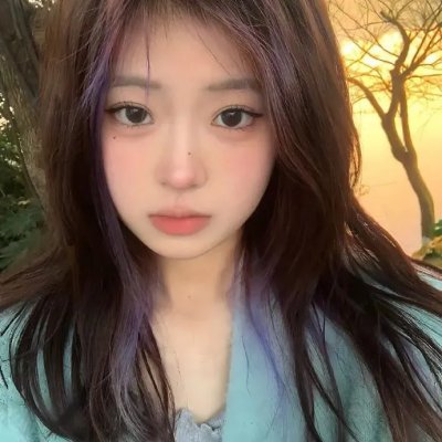 在江边封面